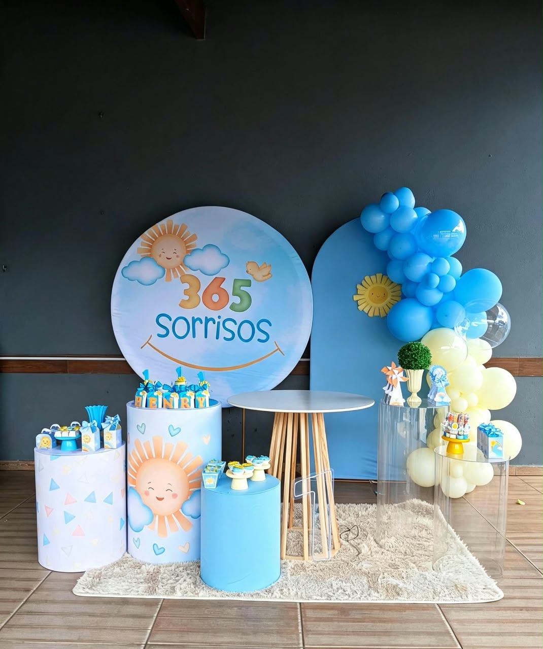 Decoração Rosé Gold & Balões Orgânicos - MV Decorações